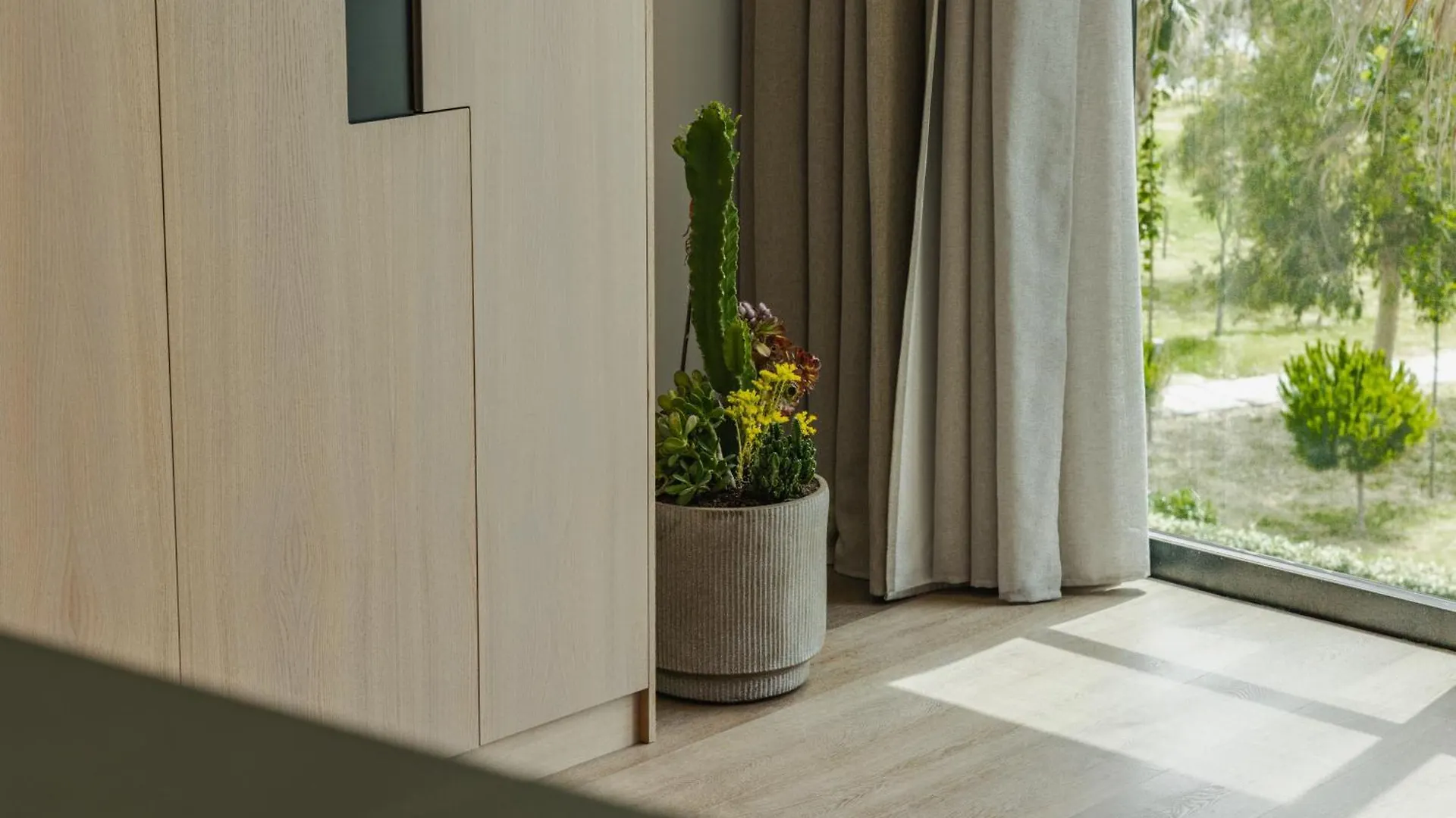 Zins Luxury Apartments Дуррес Албания