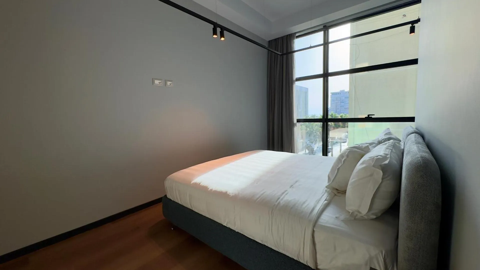 Zins Luxury Apartments Дуррес Албания