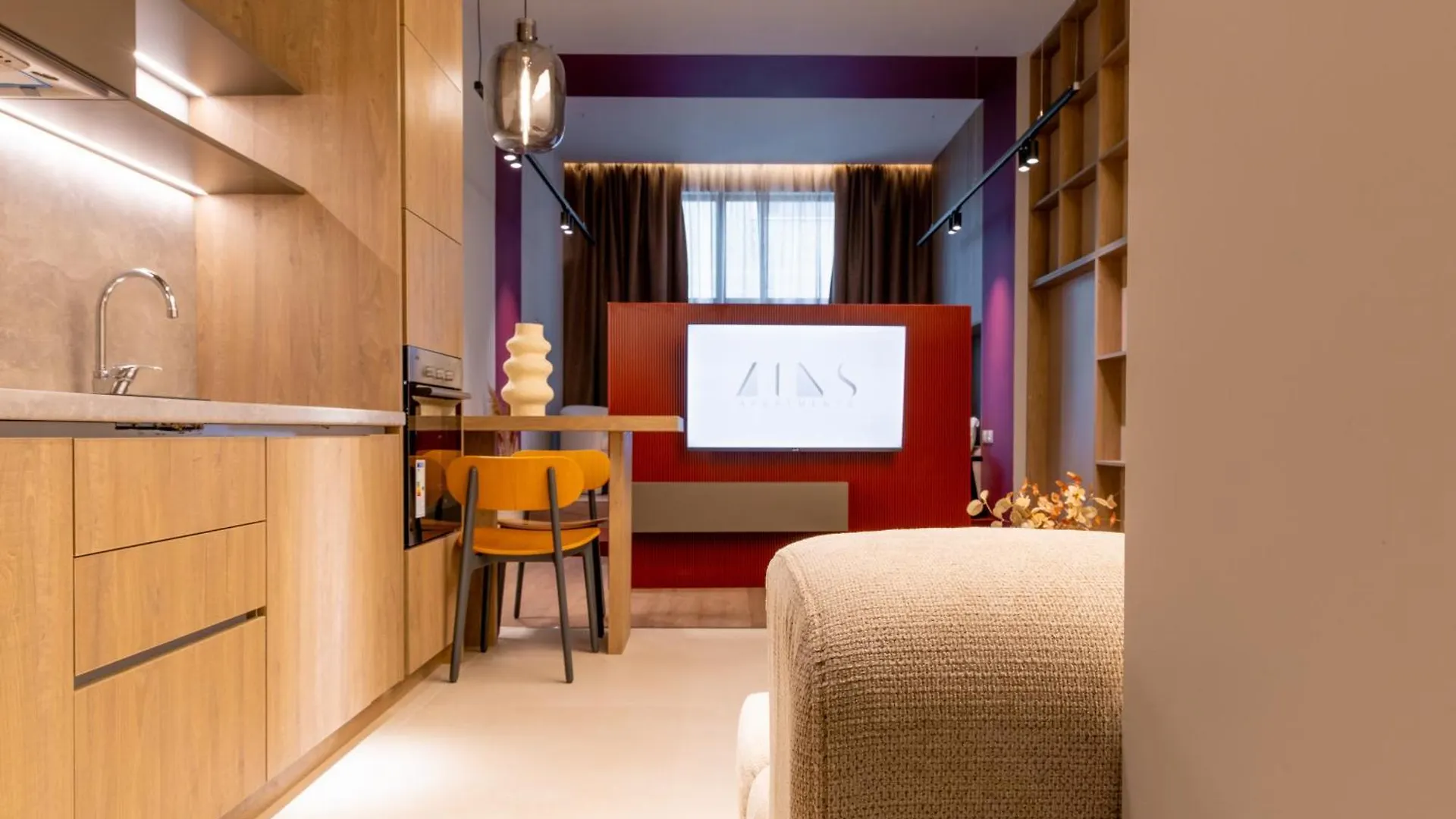 Zins Luxury Apartments Дуррес 0*,  Албания