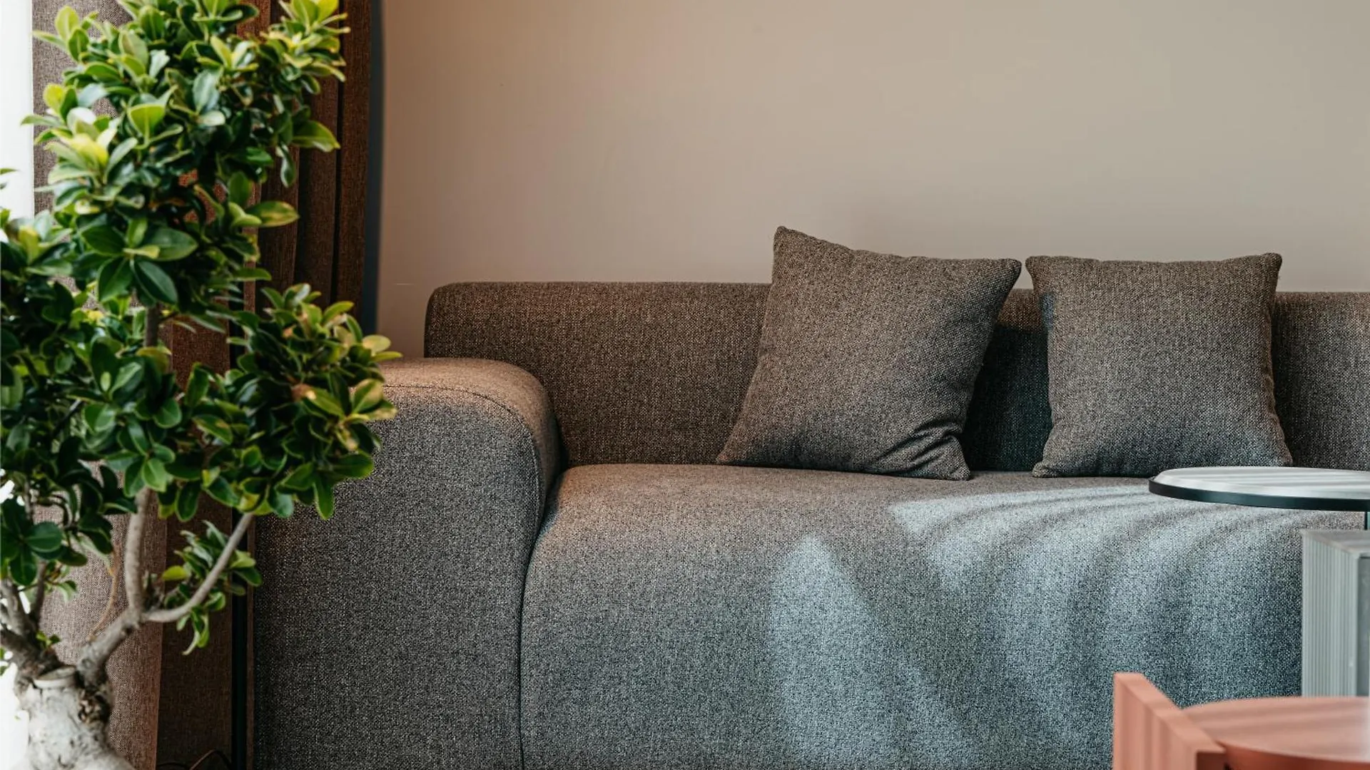 Zins Luxury Apartments Дуррес 0*,