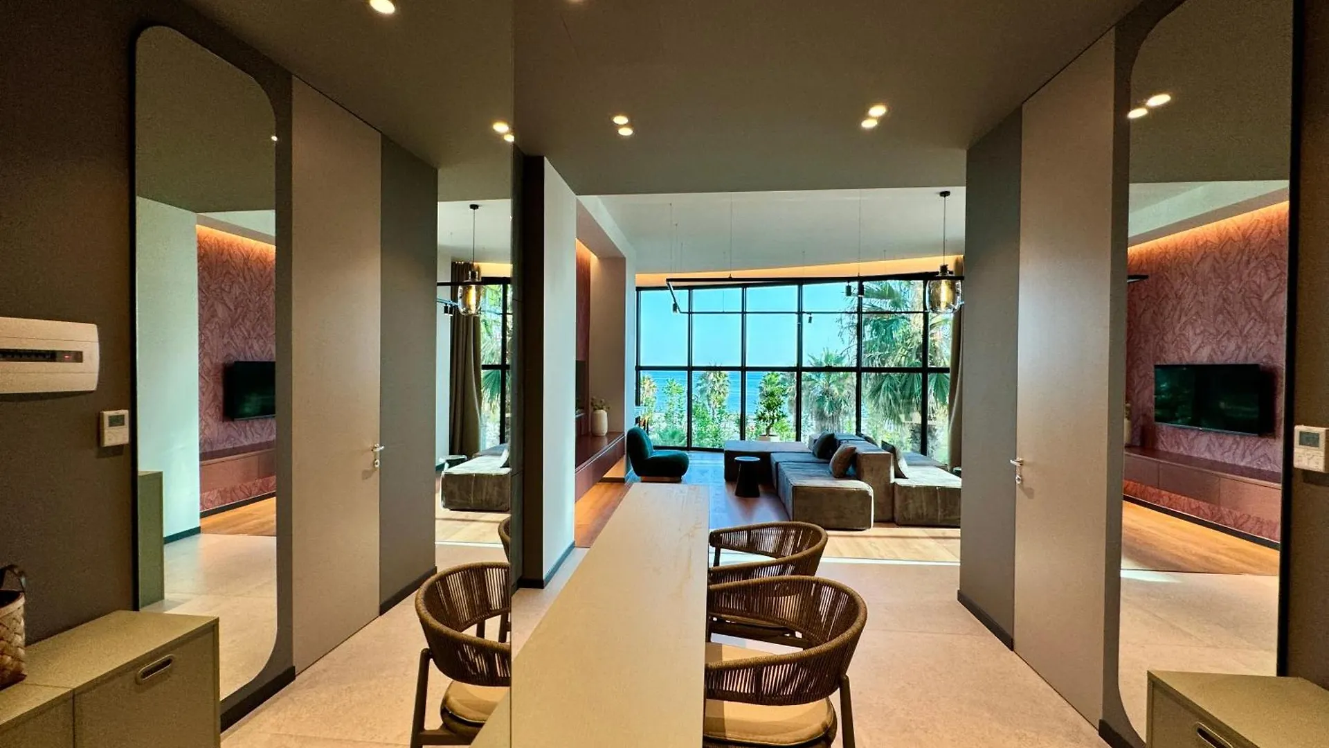 Zins Luxury Apartments Дуррес Албания