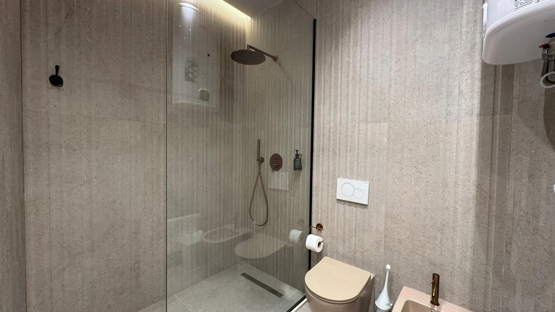Zins Luxury Apartments Дуррес 0*,  Албания