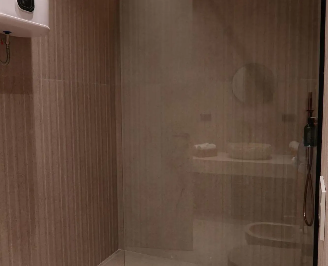Zins Luxury Apartments Дуррес